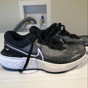 Nike Invincible ZoomX(11M)